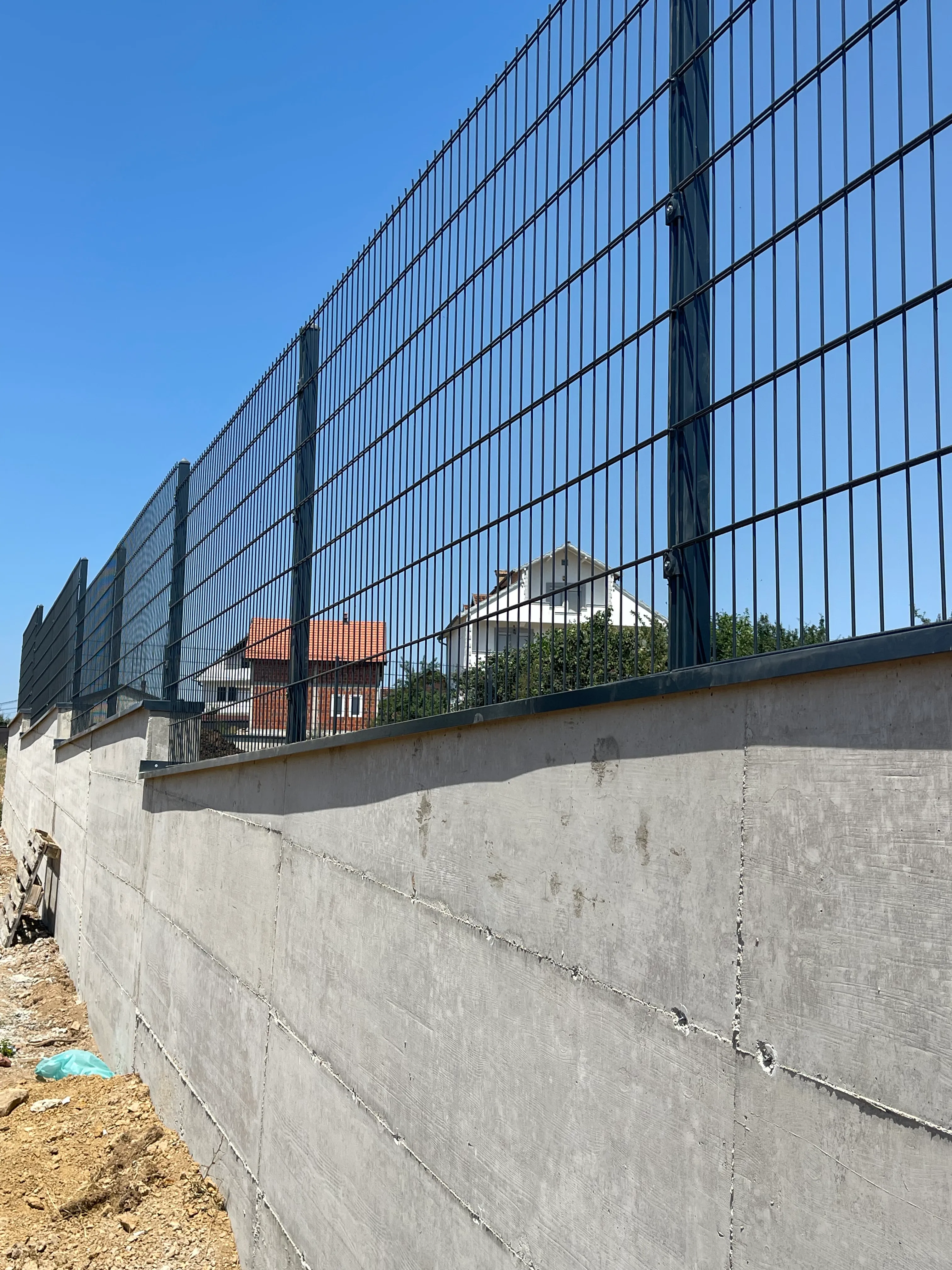 Rrethim industrial me panele 2D